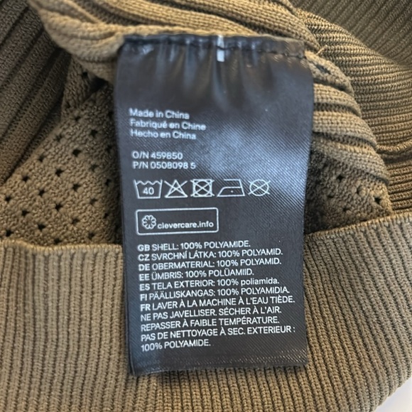 H&M Olive Green 90's Y2K V-Neck Ribbed Summer Tank Top Size Small - Picture 6 of 6